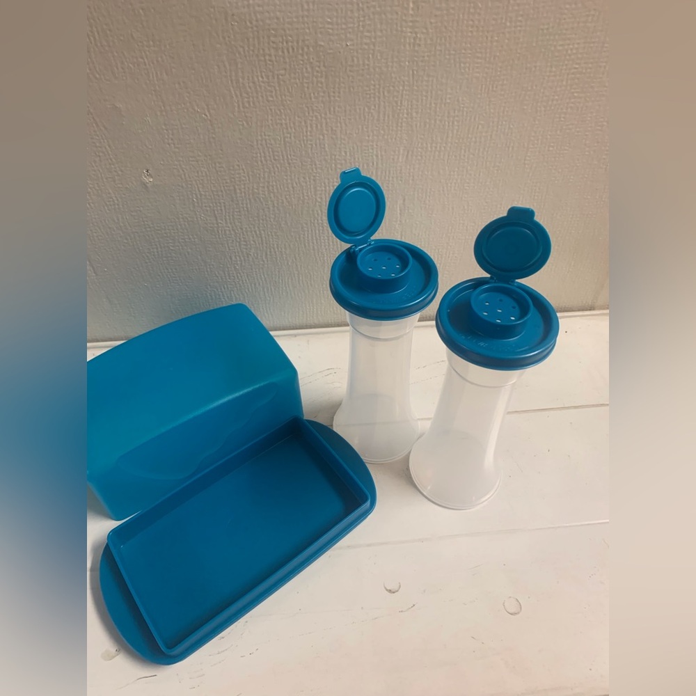 Tupperware Table Accessories Set - Picture 3 of 5